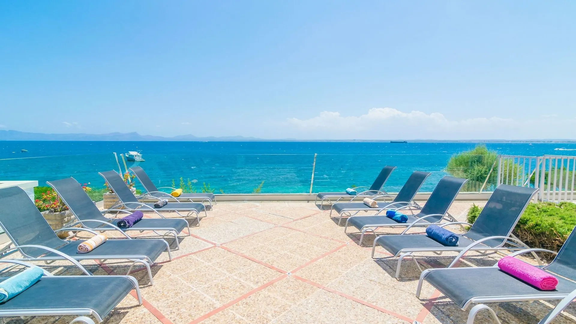 Επικοινωνία με το Villa Can Torrens